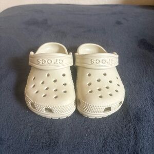 Toddler 6C Tan Croc
